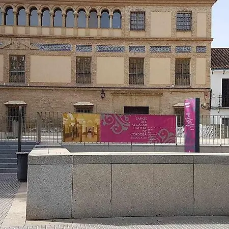 Fantástico Junto A La Judería * Córdoba